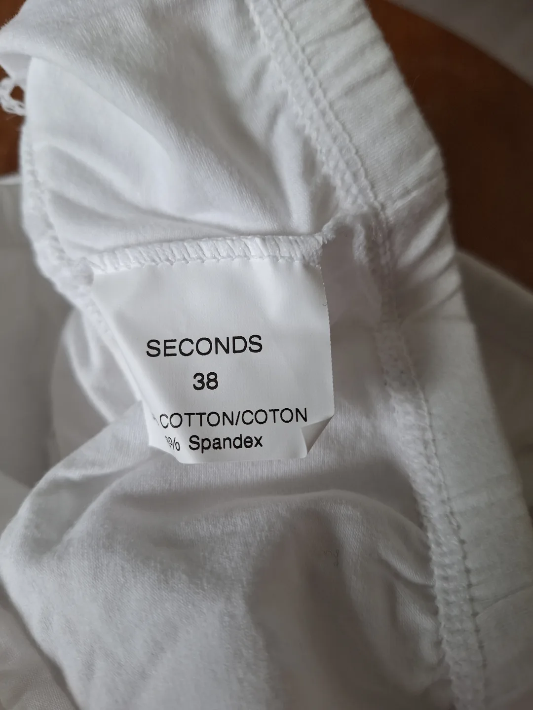 White Cotton Sports Bras - Size 38 (Elita & Seconds) image indicator(4)