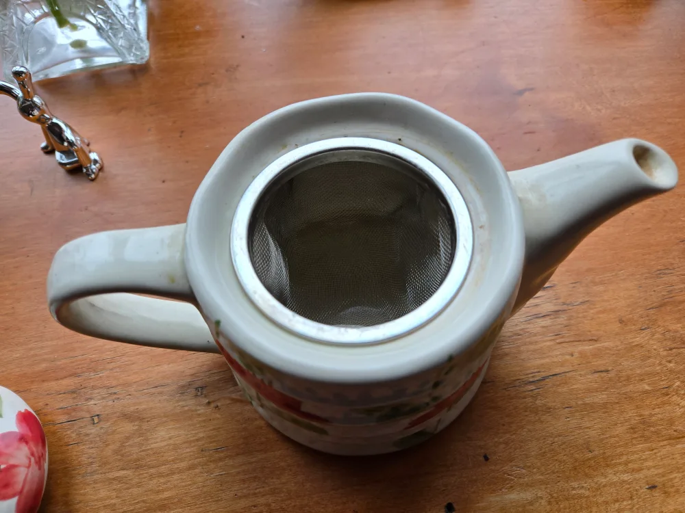 ���💚 Vintage Floral Teapot with Infuser image indicator(3)