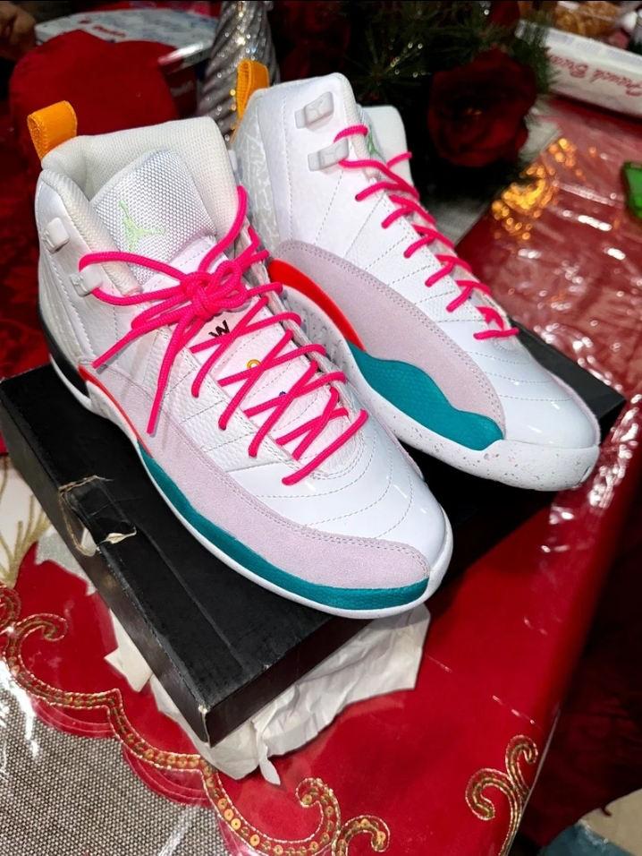 Jordan 12 vapor green white size 6.5y