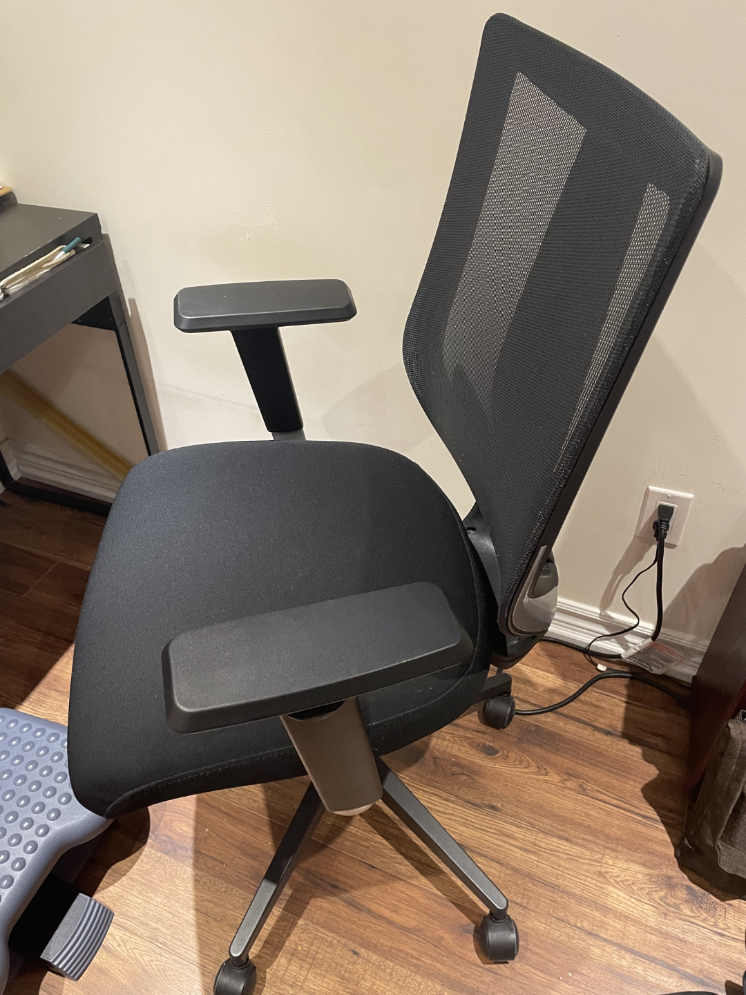 Black Mesh Office Chair
