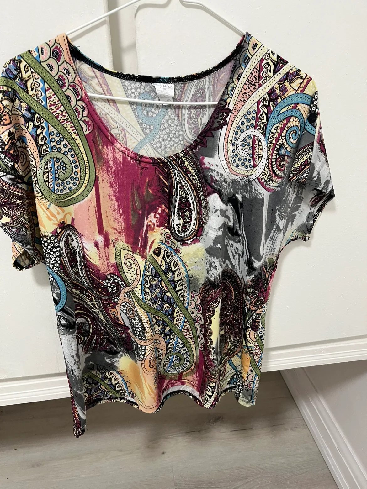 Women's paisley print short sleeve top image indicator(3)