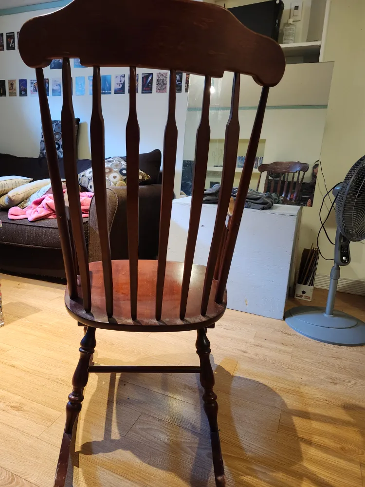 Wooden Rocking Chair image indicator(2)