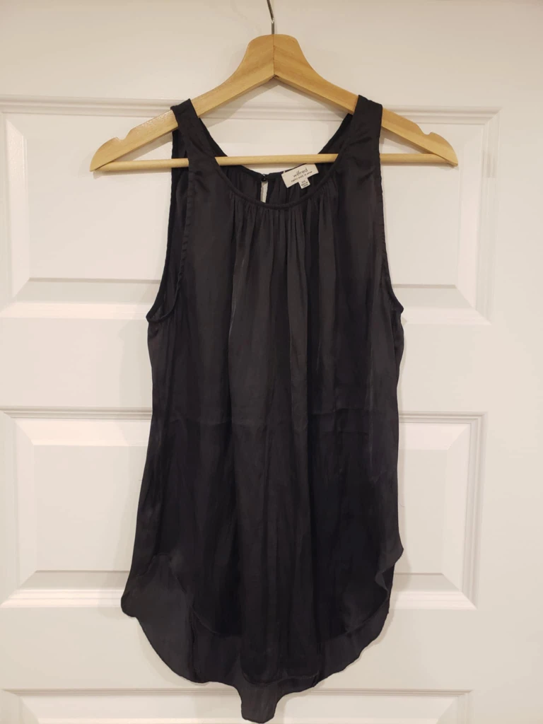 Aritzia Wilfred Silk Tank / Top - Size XXS