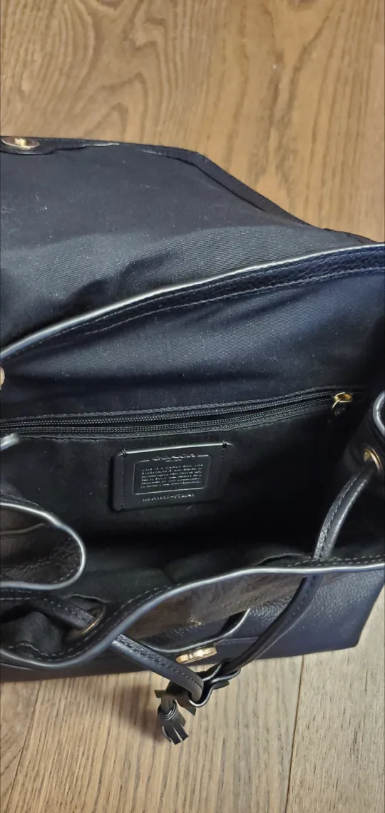 Coach Mini Backpack image indicator(6)