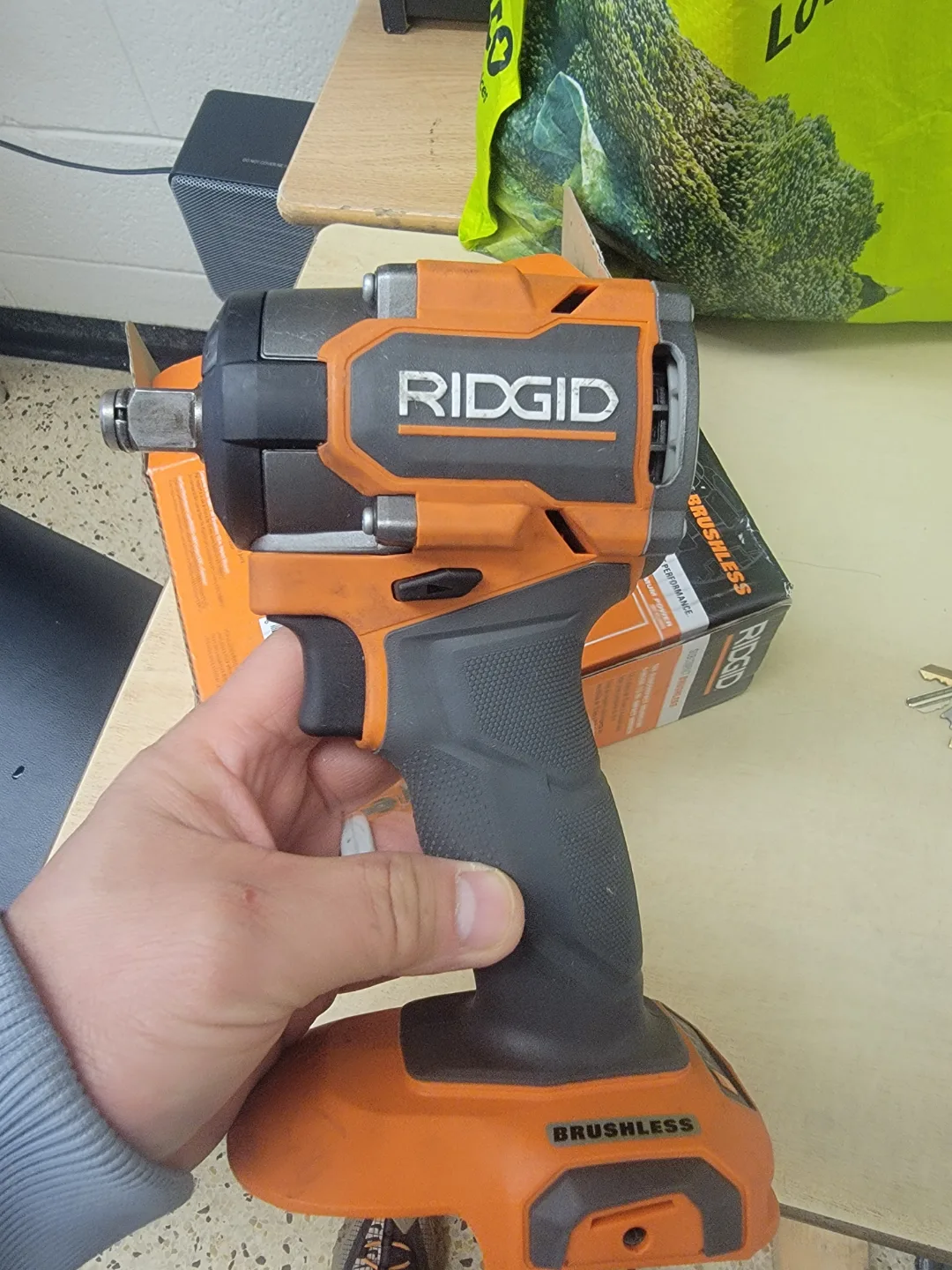 RIDGID 18V 1/2" stubby Subcompact Brushless Impact Wrench image indicator(4)