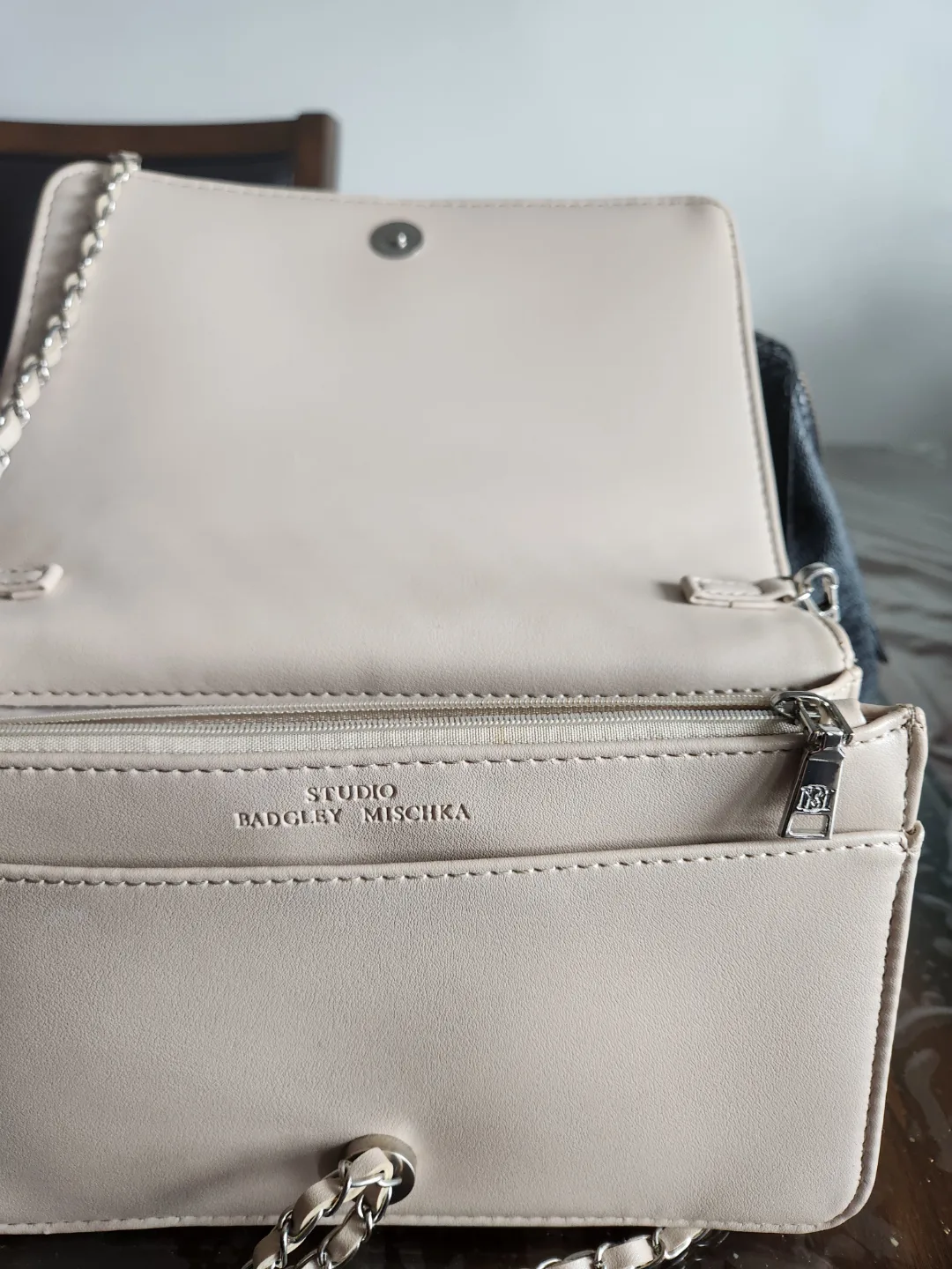 Studio Bagley Mishcka Crossbody Bag image indicator(3)