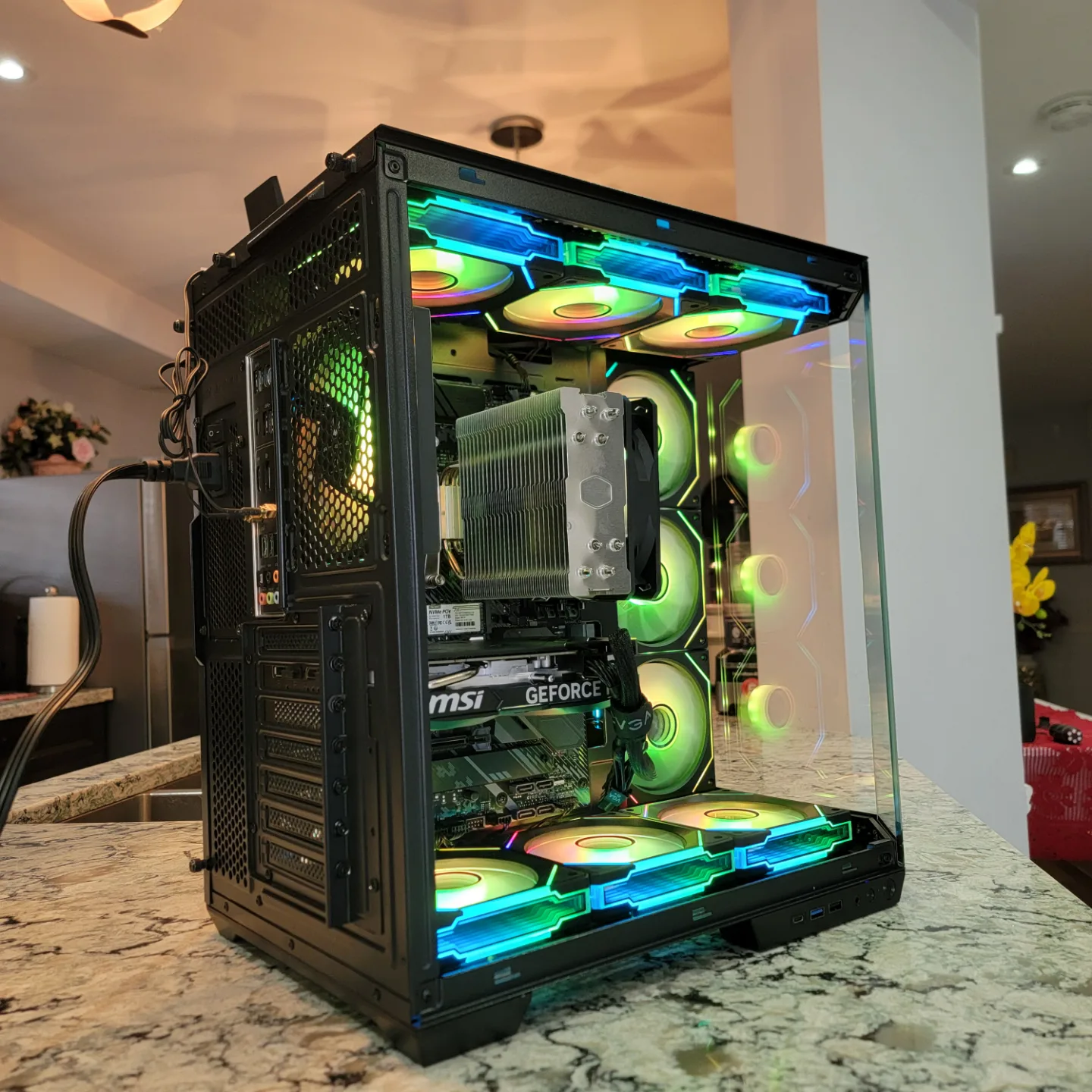 BRAND NEW - CUSTOM GAMING PC : Ryzen 7 5800x / RTX 4060 image indicator(3)