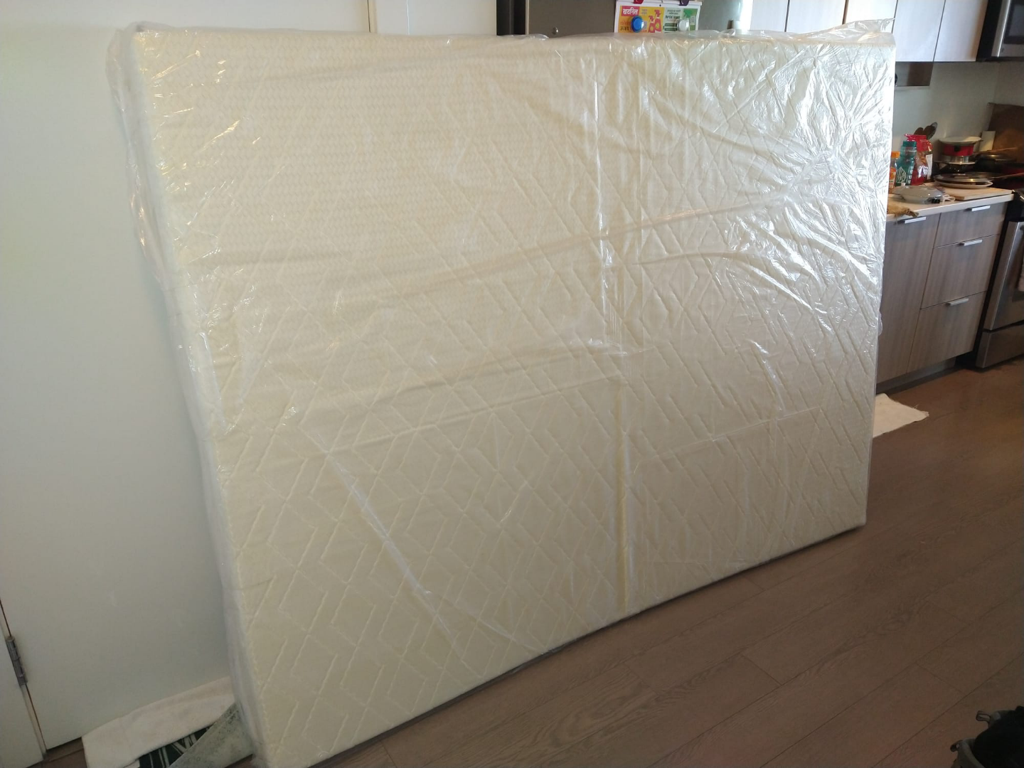 EXTRA FIRM (HARD) MEMORY FOAM QUEEN MATTRESS ( MATTRESS ONLY)