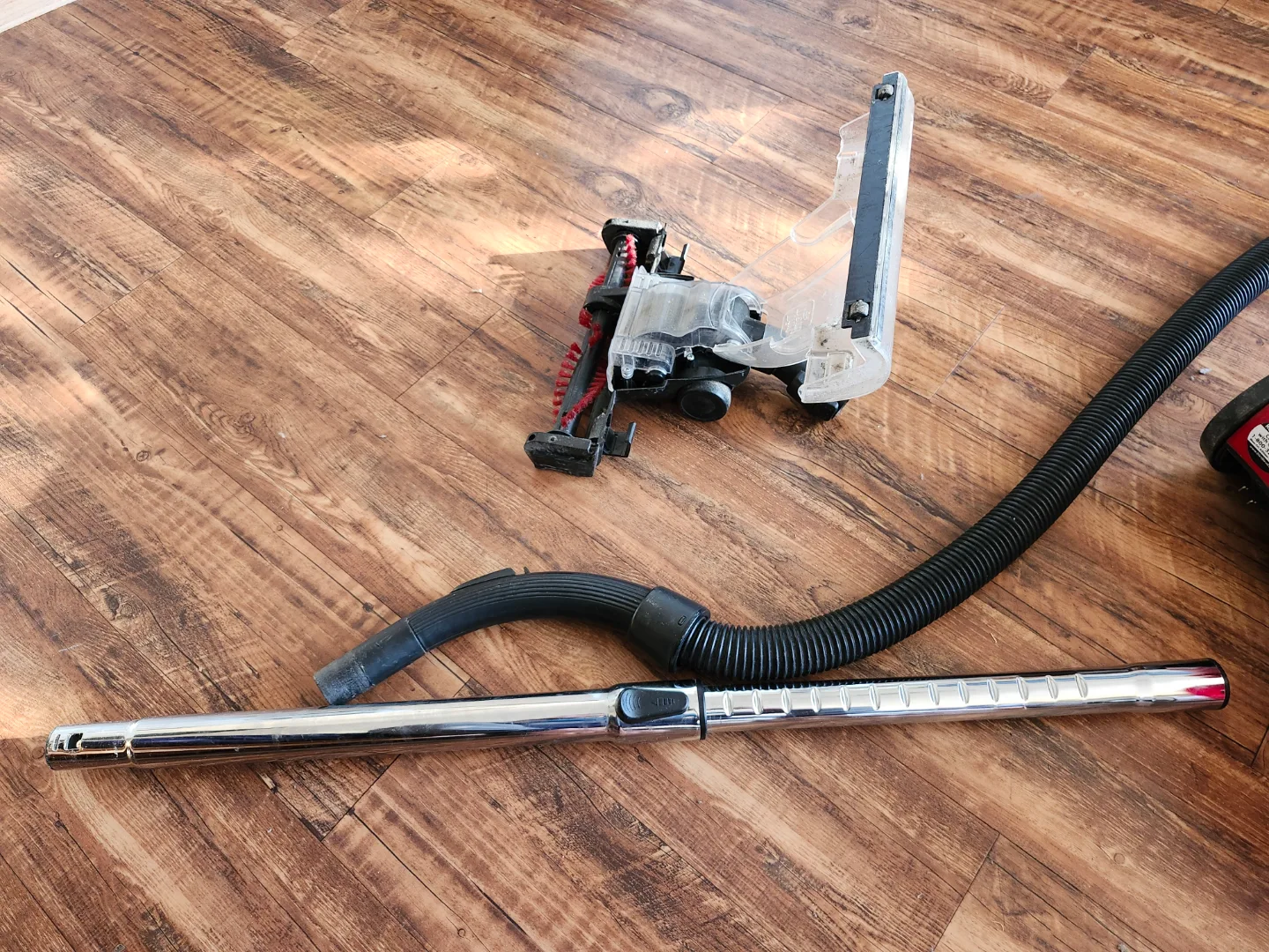 Dirt Devil Cyclone Vacuum image indicator(3)