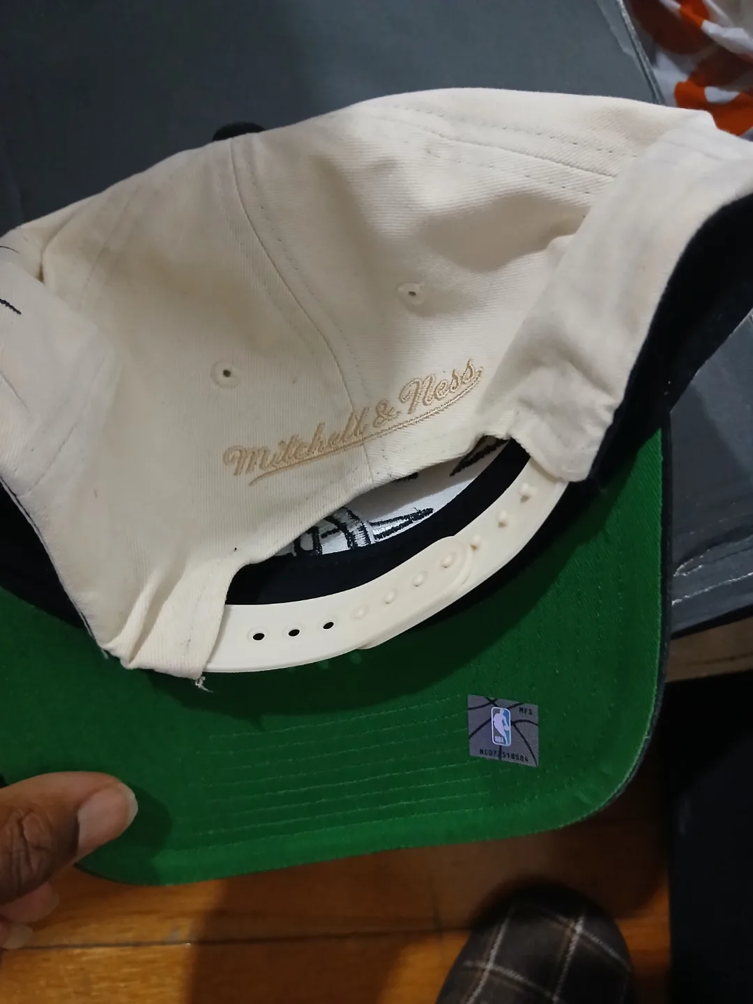 Vintage Mitchell & Ness Brooklyn Nets Snapback Hat image indicator(3)