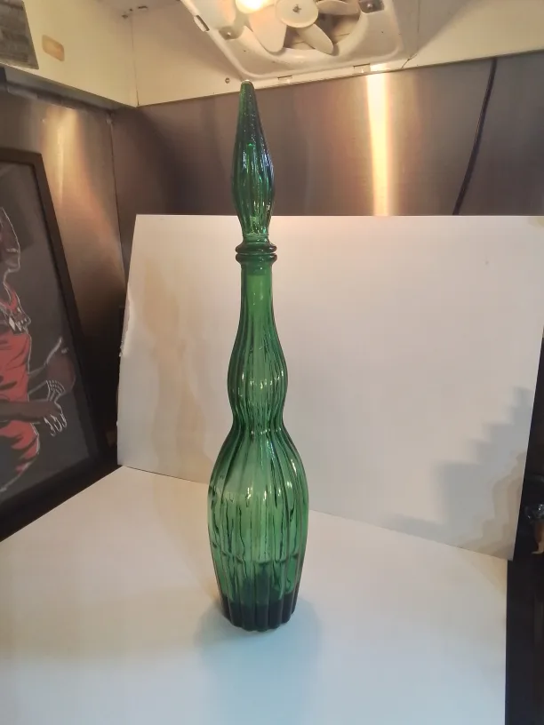 Vintage Green Handblown Empoli Decanter with Stopper💚 image indicator(2)