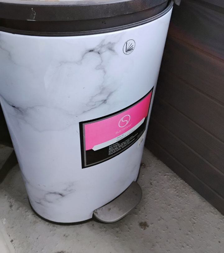 Marble Print Step Trash Can