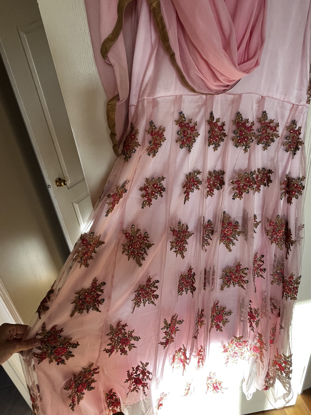 Gorgeous Pink Embroidered Anarkali Suit - photo 3