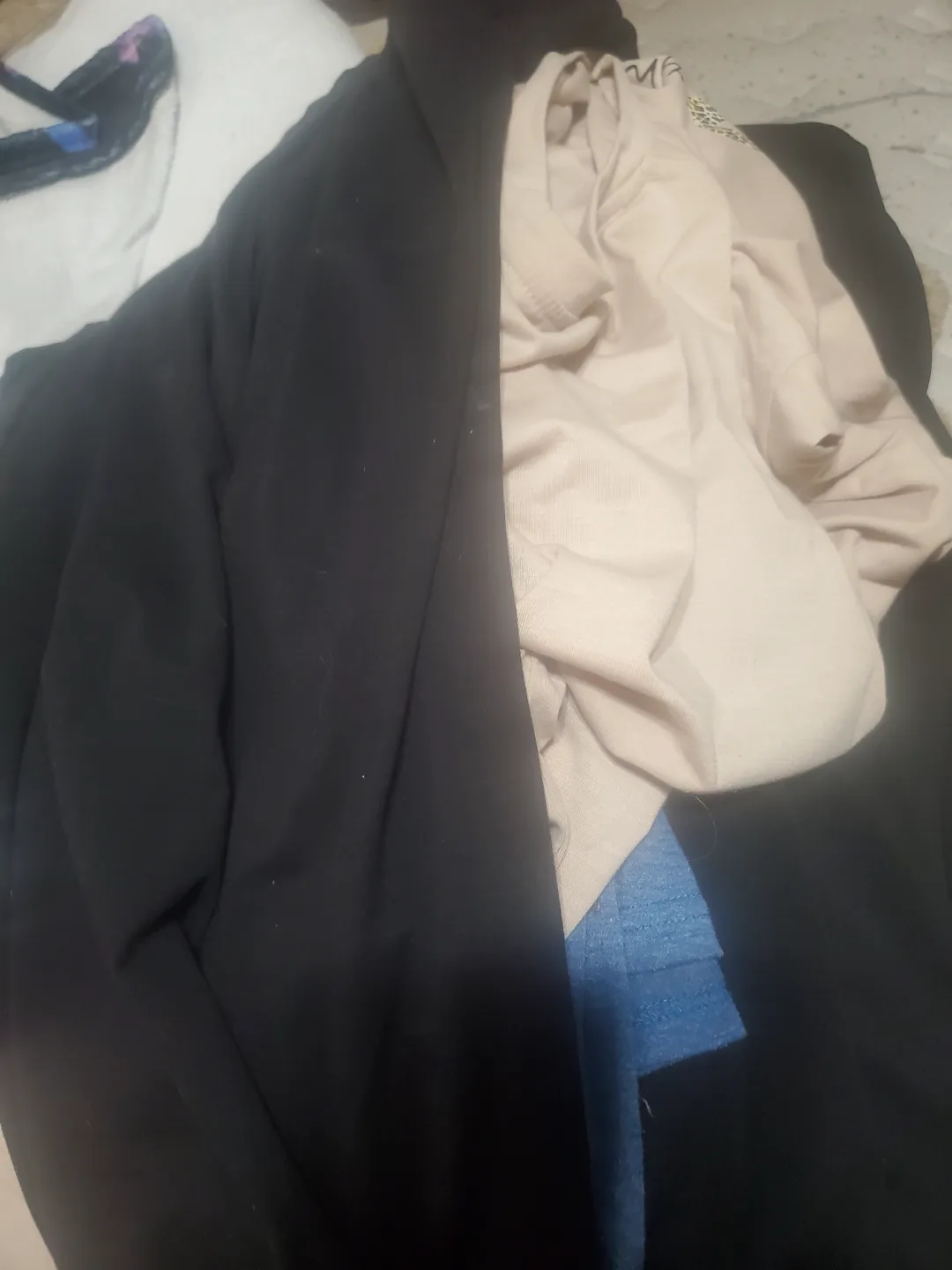 Women's Clothing Bundle - Variety of Styles and Sizes image indicator(2)