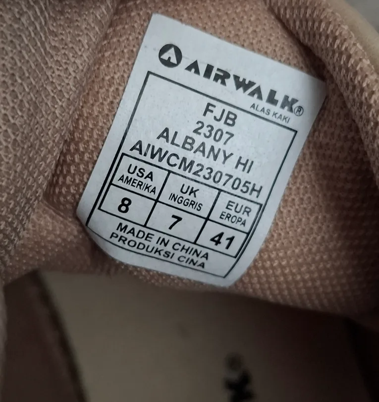 Airwalk Beige High Top Sneakers image indicator(6)
