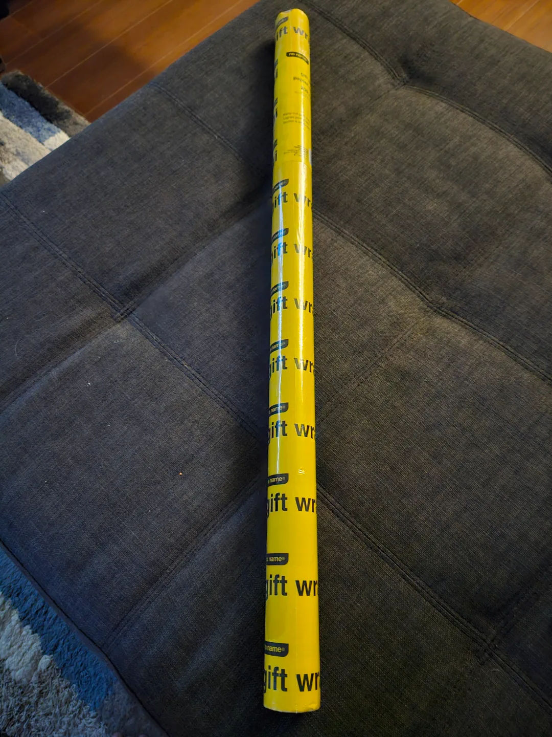 No Name Brand Gift Wrap - Yellow - 200 sq inches.  Sealed image indicator(2)