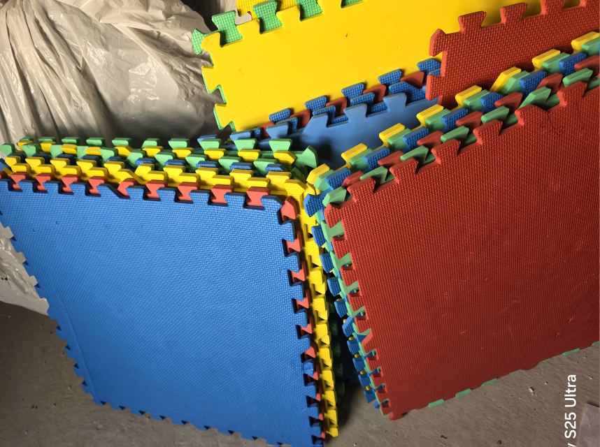 Multicoloured Foam Floor Mats used