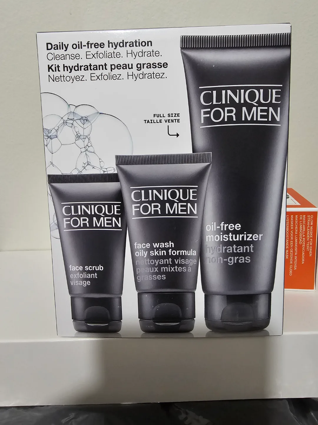 Clinique For Men Daily Oil-Free Hydration Kit thumbnail