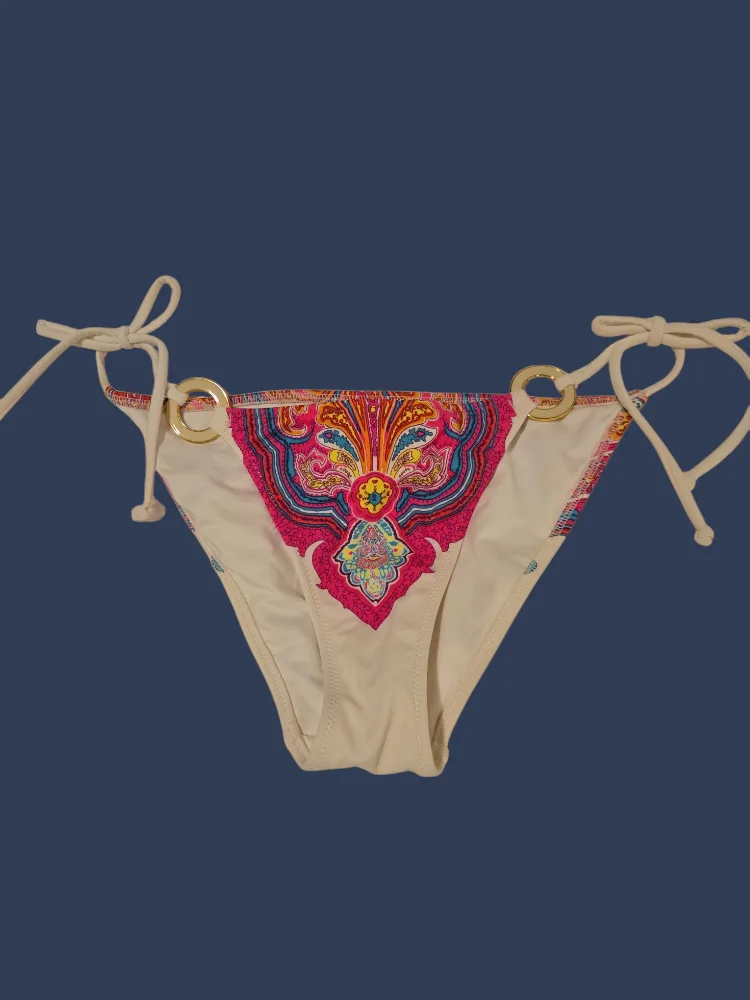 Victoria's Secret Brand-new Bikini Set - Size XS image indicator(5)