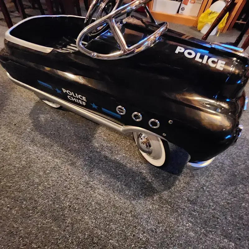 Vintage style  Black Police Chief Pedal Car image indicator(3)