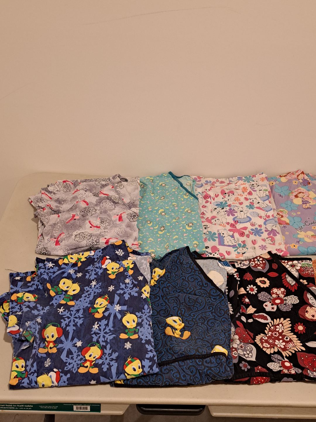 Ladies large scrubs - photo 2