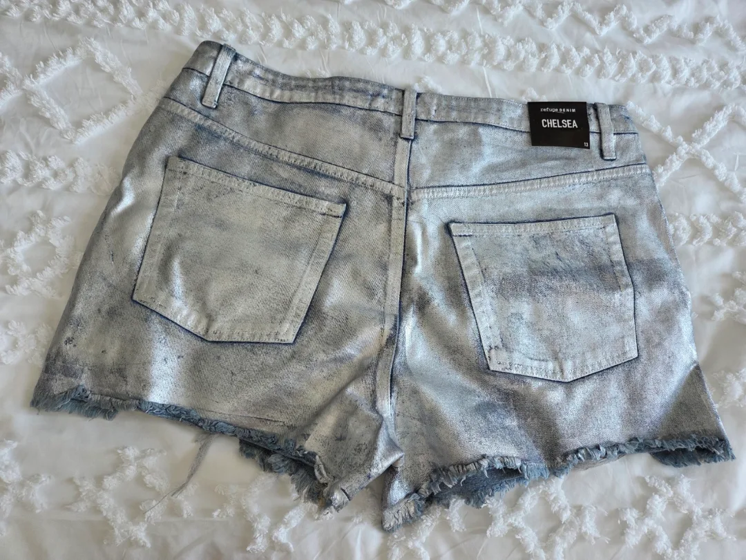 Silver metallic denim shorts size 13 image indicator(3)