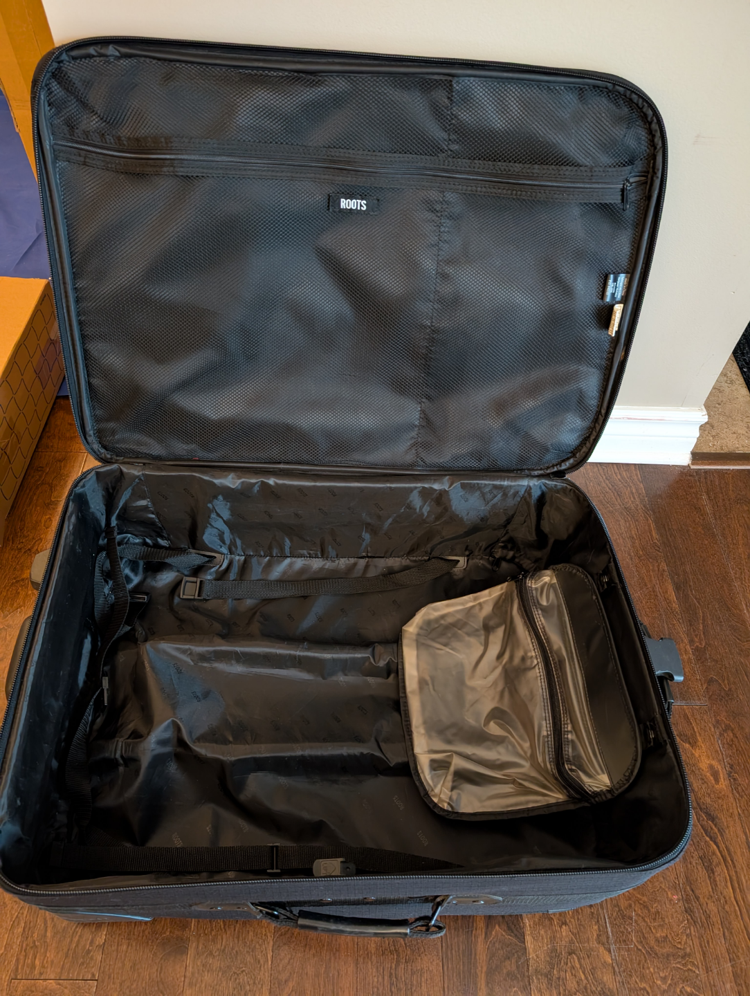 Suitcase - photo 3