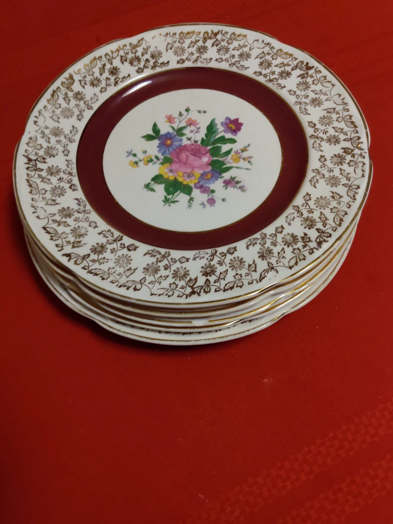 Set of four vintage Churchill plates - photo 3