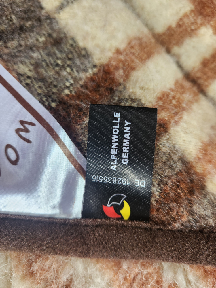 New Queen size  Blanket ( made in Germany) - photo 3