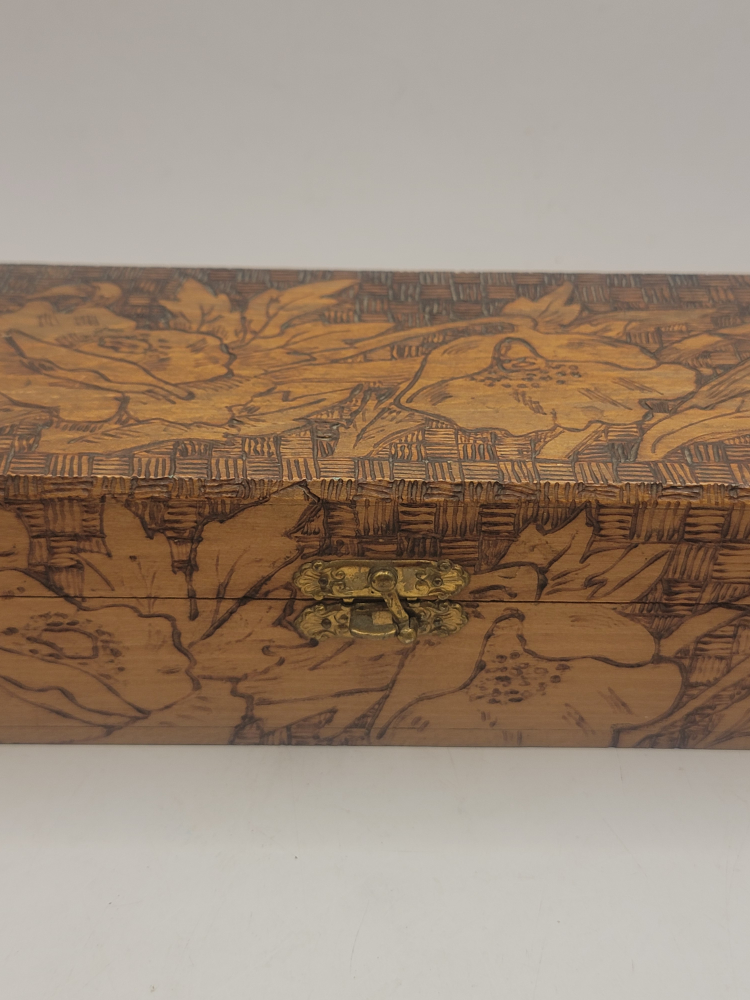 antique Pyrography glove box ,2 pair leather gloves - photo 2