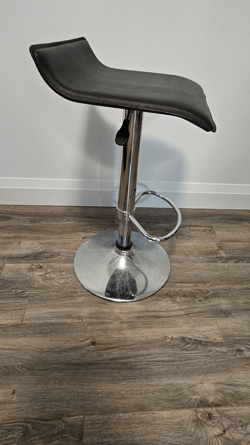 Adjustable Black Bar Stools - photo 4