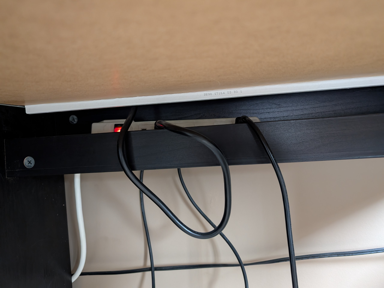 IKEA MICKE Desk - Black-Brown - photo 5