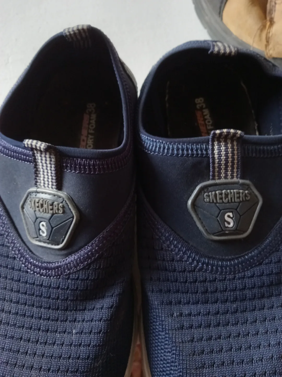 Skechers Navy Blue Slip-on Sneakers - Size 8 image indicator(9)