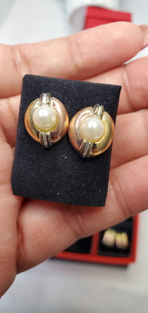 Pierre Cardin earring collection image indicator(9)