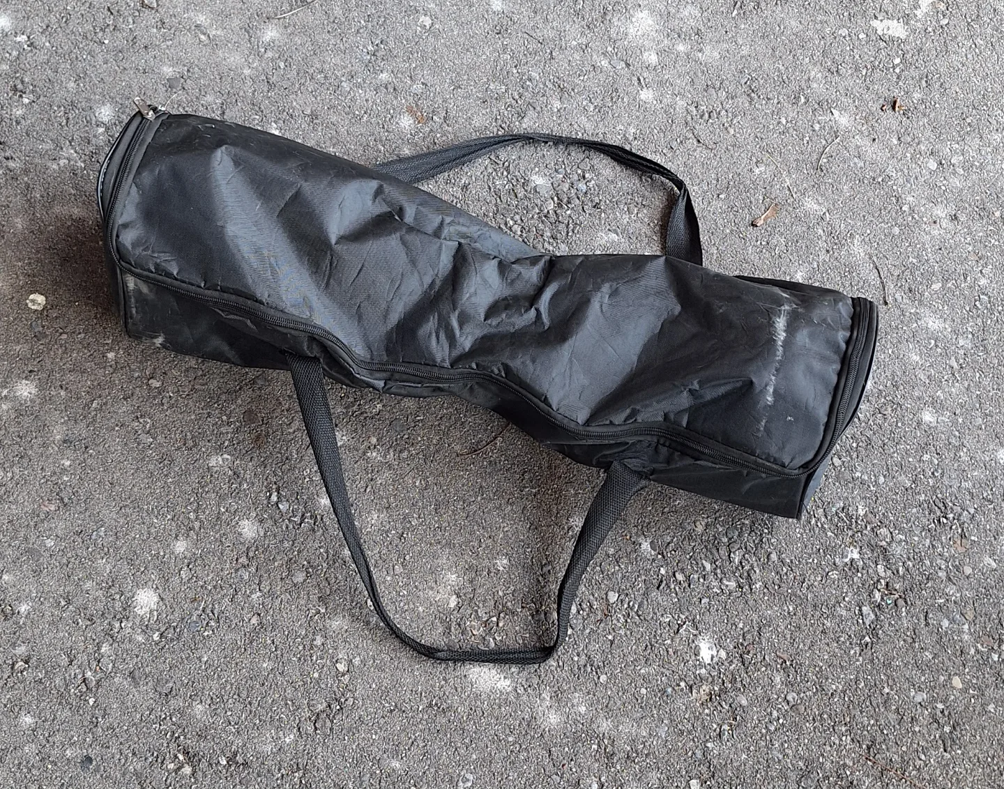 Self-Balancing Bluetooth Hoverboard with charger and case image indicator(3)