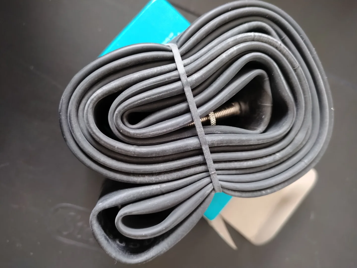 26 x 2.1-2.4 Bicycle Inner Tubes image indicator(4)