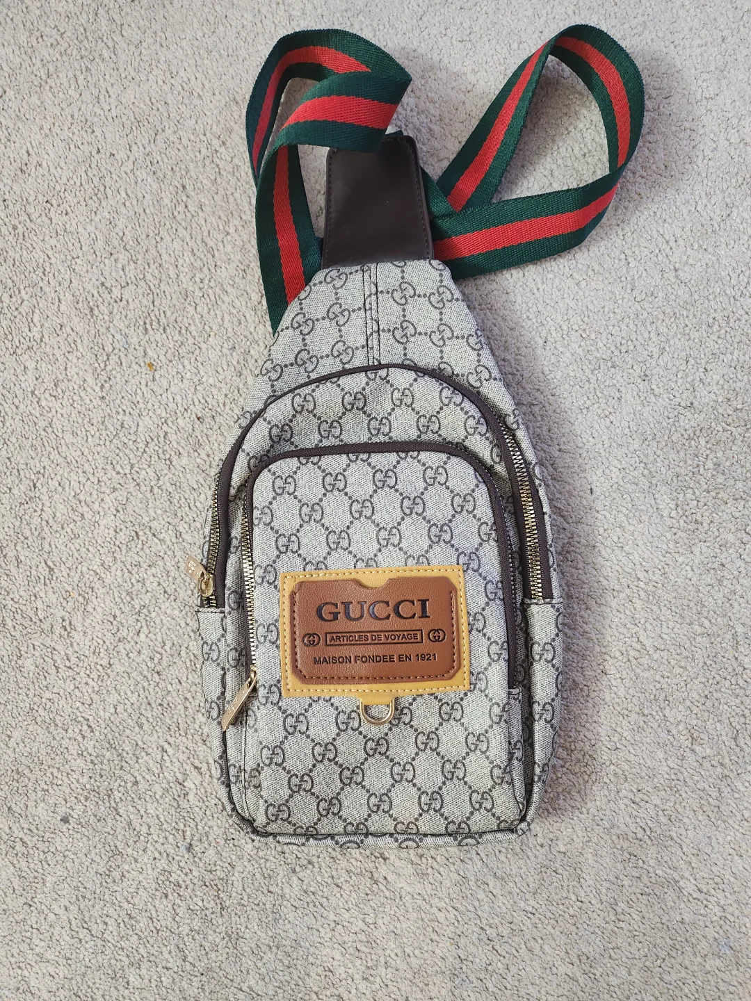 Gucci-print crossbody sling bag thumbnail