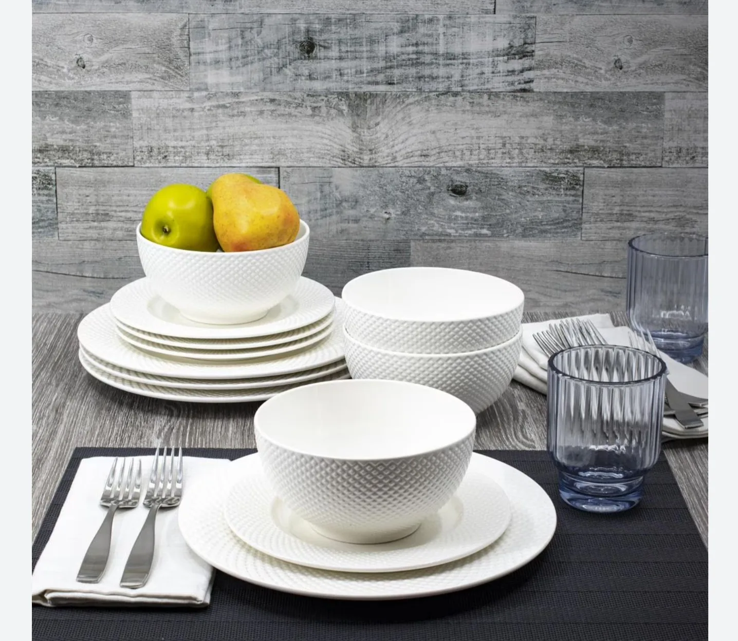 Hometrends 12-Piece Dinnerware Set - New Bone China thumbnail