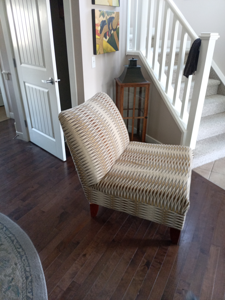 Stylish Accent Chair - photo 2