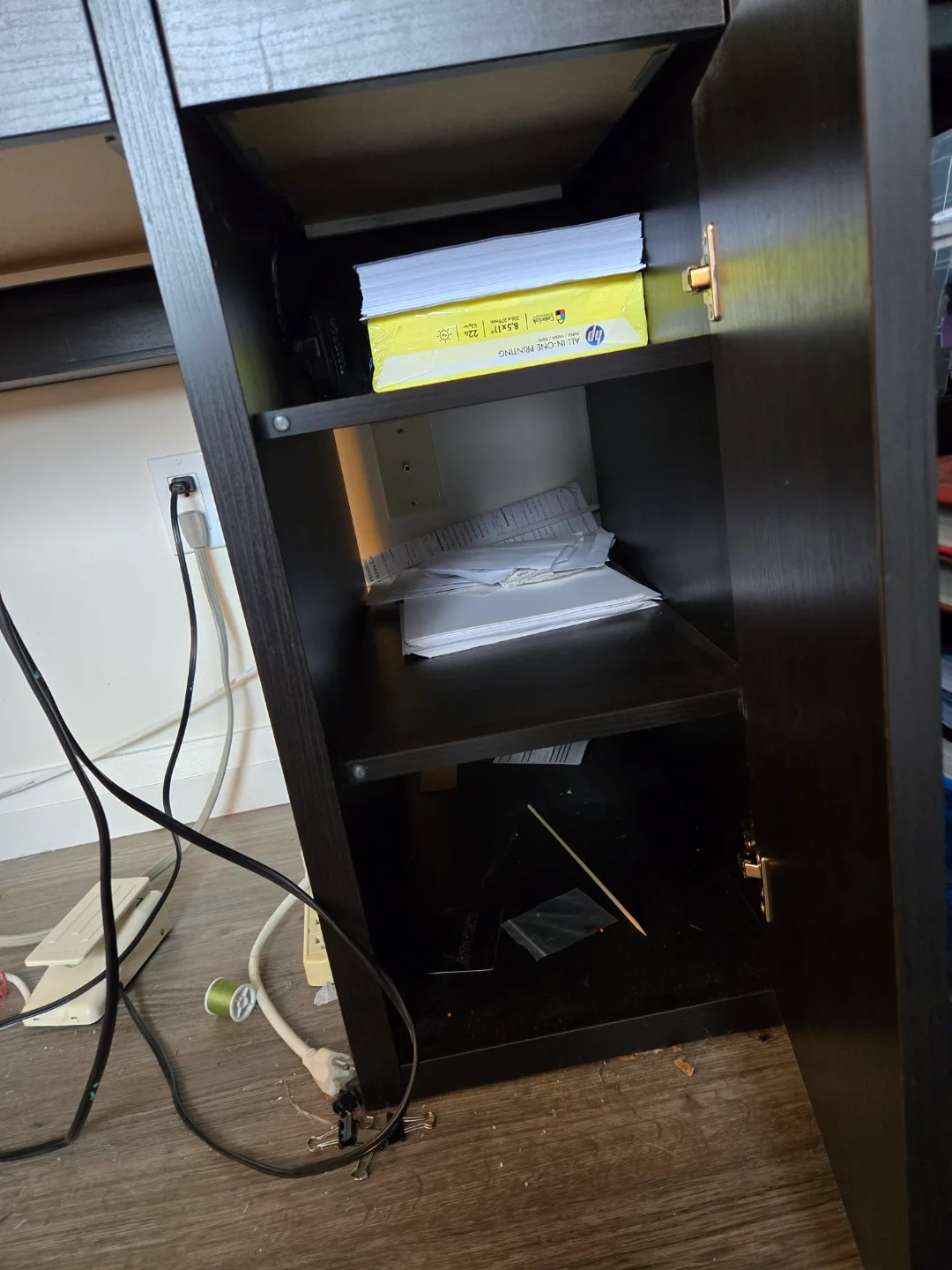 IKEA MICKE Desk - Black-Brown image indicator(2)