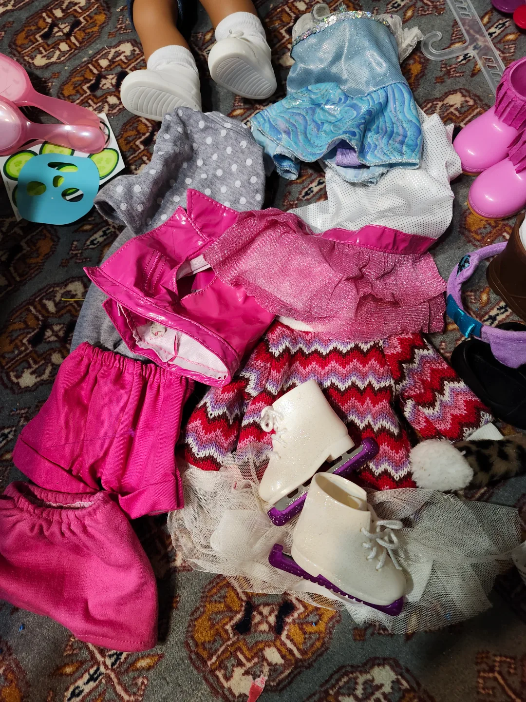 American Girl Dolls, Clothes and Accessories Bundle image indicator(4)