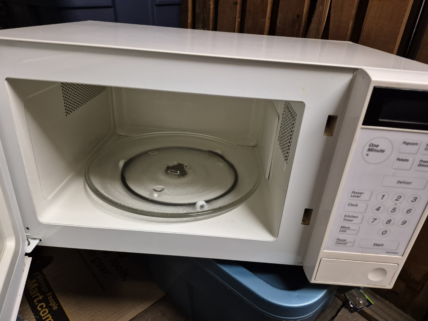 Samsung Microwave - MW4390W - photo 2