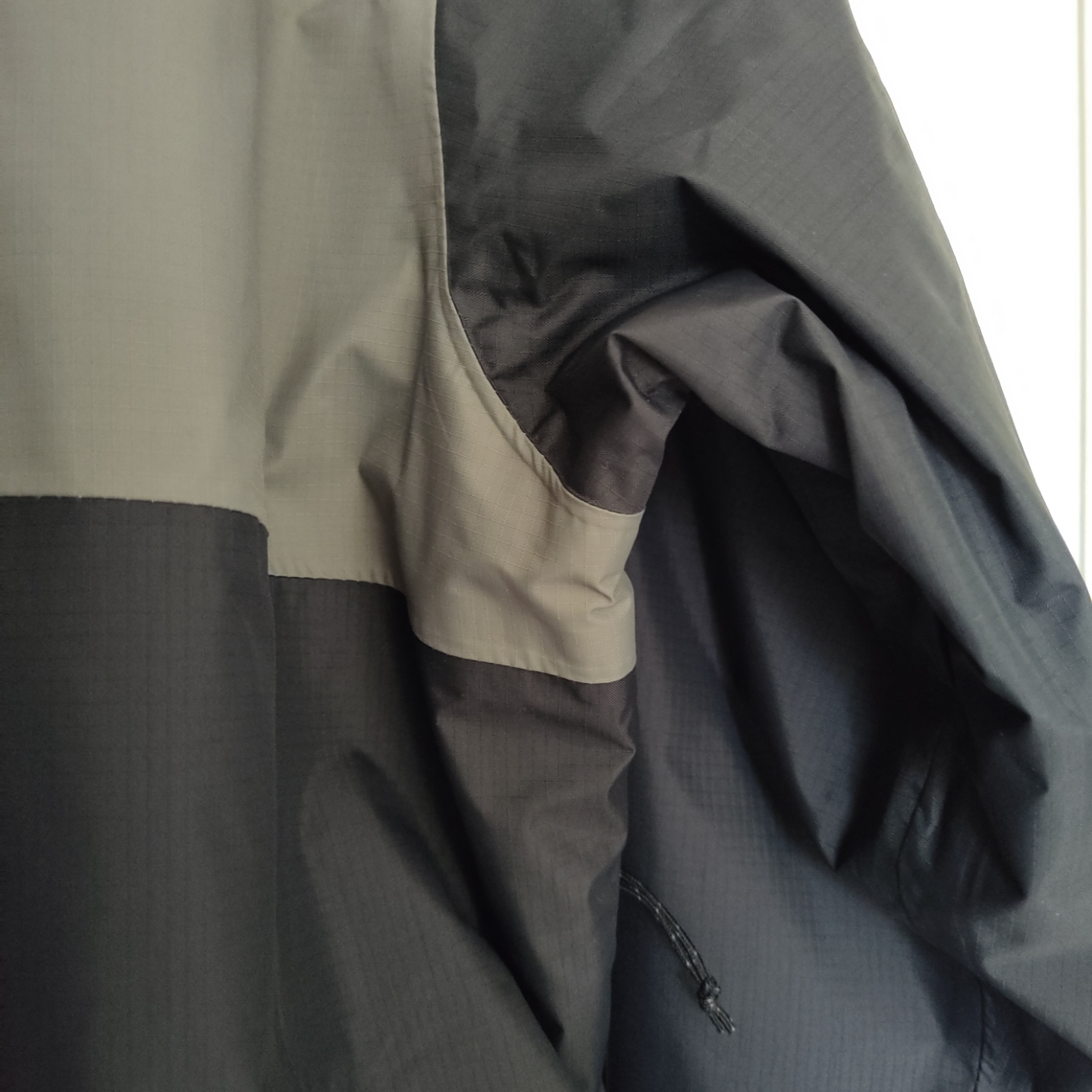 Columbia Sportswear Company Women's Rain Jacket - Size XL - photo 3