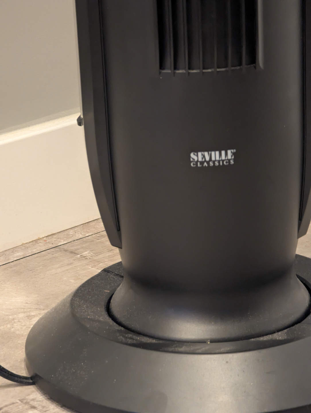 Seville Classics Oscillating Tower Fan - photo 2