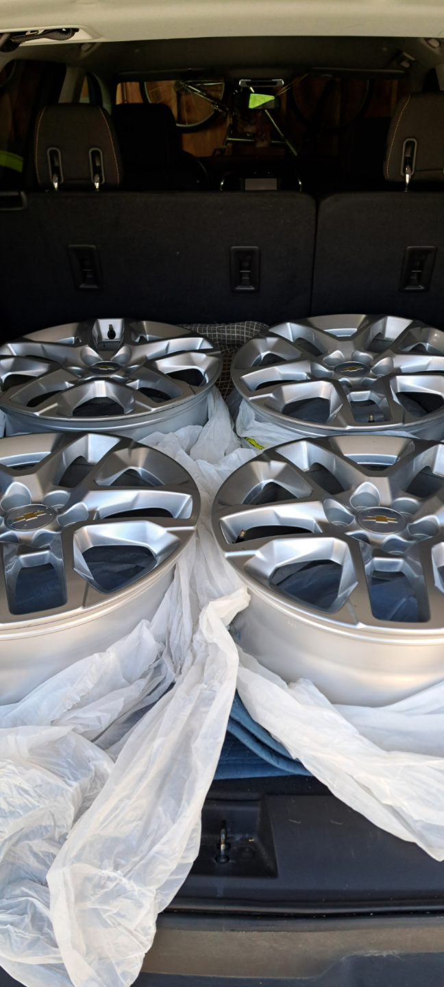 Set of 4 Chevrolet Alloy Wheels