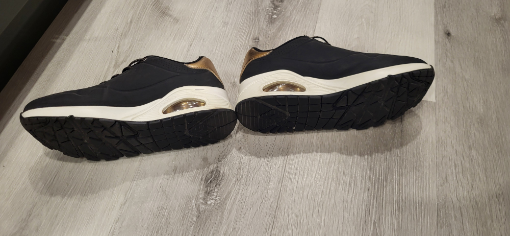 Skechers Women's Black Sneakers Size 6 - photo 4