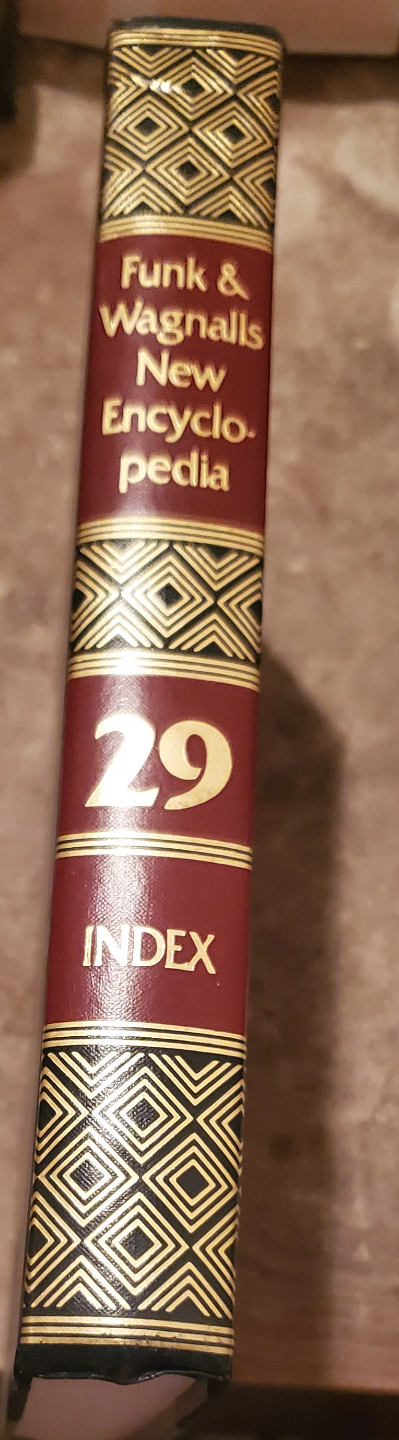 Lot of 3 Books - Fantasy, Encyclopedia & More - photo 3