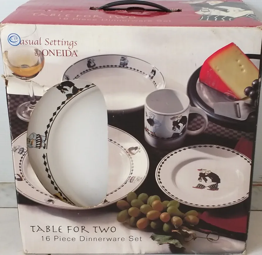 Oneida Casual Settings Table for Two 16-Piece Dinnerware Set image indicator(2)