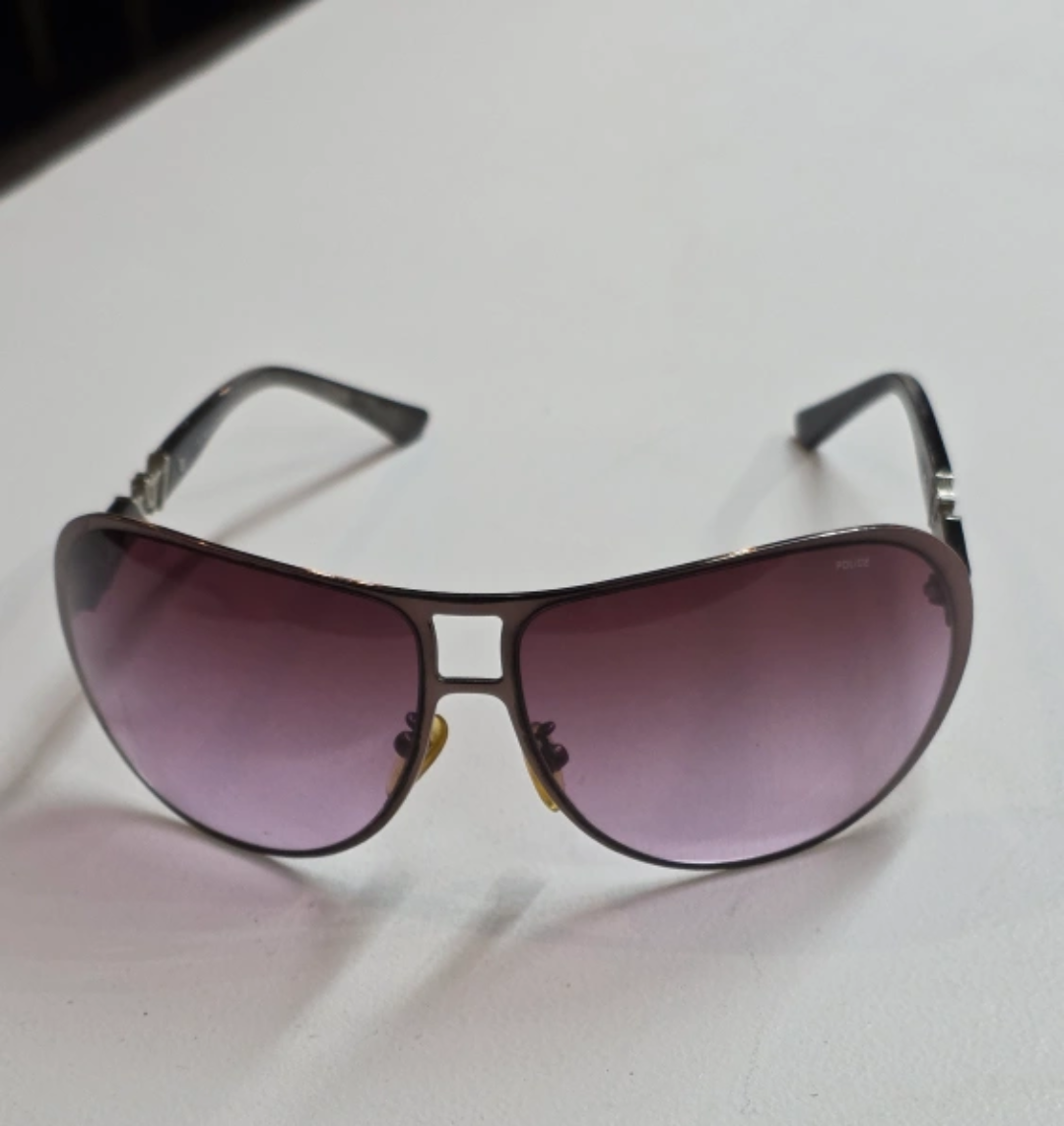 POLICE  Sunglasses - some scratches on the lenses - photo 3
