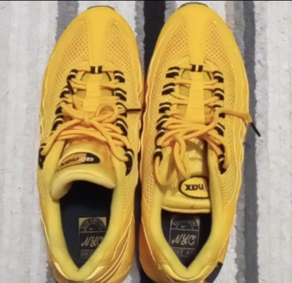 Nike Air Max 95 NYC Yellow Sneakers - Size 7